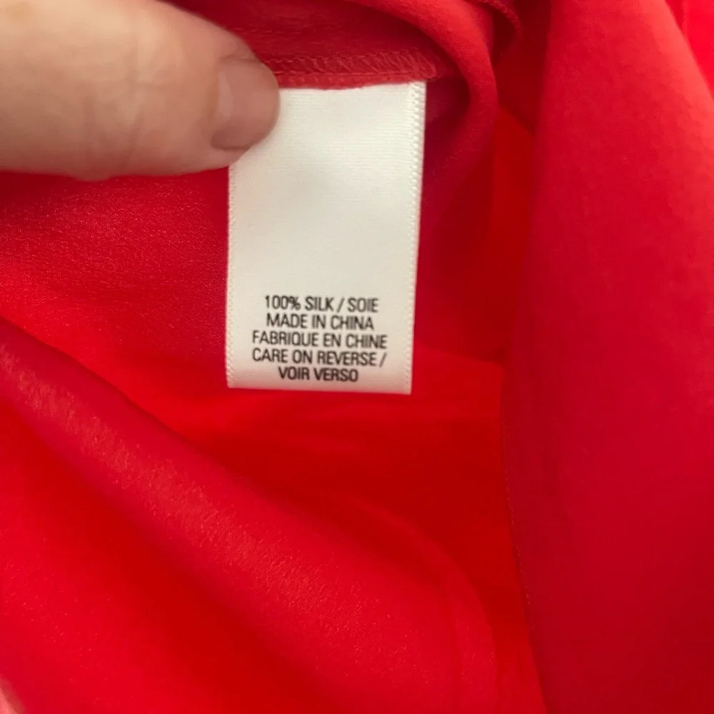 Women’s red silk blouse - Picture 5 of 6